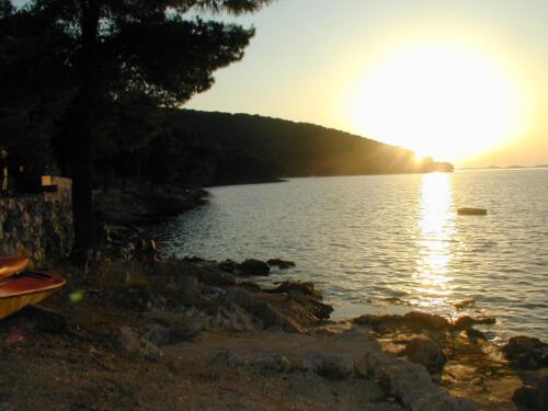 camp tomas primosten bilo croatia